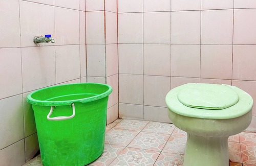 Somba Opu Hotel | OYO 93683 Kost Naura