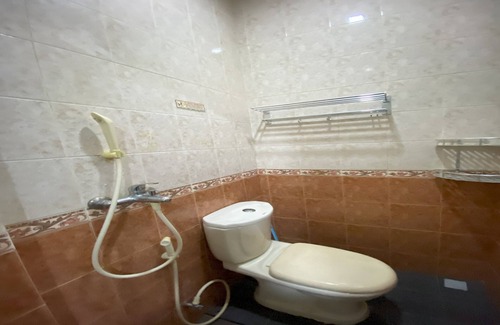 Kabil Hotel | OYO 93781 Hotel California 2NearNagoya Hill Shopping Mall