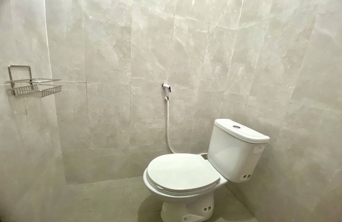 Klaten Selatan Hotel | OYO 93838 Delia Inn Syariah
