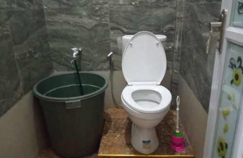 Pekanbaru Hotel | OYO 93866 Neva Guest House SyariahNearWaduk Cipta Karya