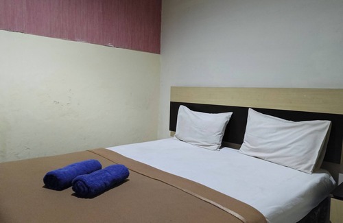 Tetebatu Hotel | OYO 93953 Kost Tamara Near Kantor Desa Sengka