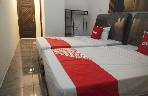 Lubuklinggau Hotel | OYO 93990 Guest House Maria
