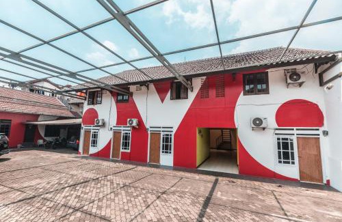 East Jakarta Hotel | OYO 947 Angel Home Stay Syariah Near Atrium Pondok Gede, Museum Monumen Pancasila, Taman Mini