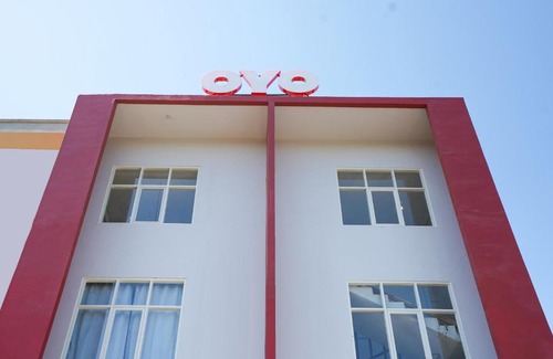 Surabaya Hotel | OYO Flagship 318 K1 UPN Rungkut Madya