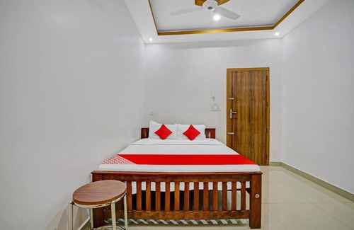 Perumbavoor Hotel | OYO Flagship 80813 Apk Ac Rooms