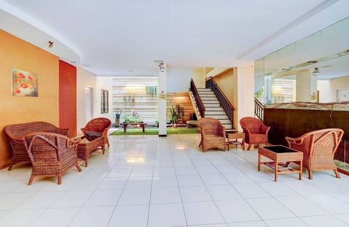 Gubeng Hotel | OYO Flagship 90425 Hotel 22
