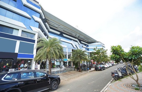 Surat Hotel | OYO Flagship Hotel Sky