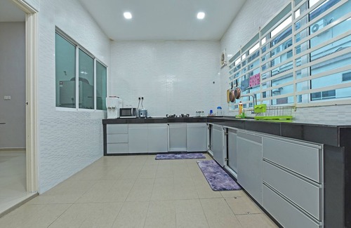 Kuantan House | OYO Home 90584 Dz Homestay Bukit