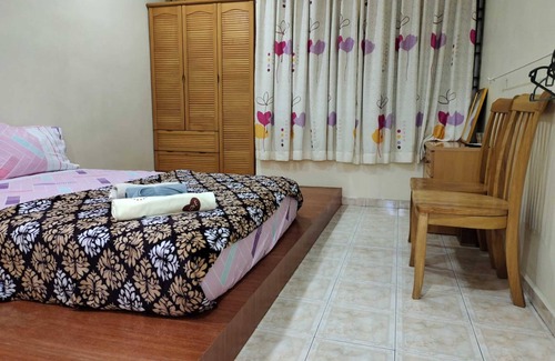 Kampung Jelatang Hotel | OYO HOME 90764 Coke Guest House