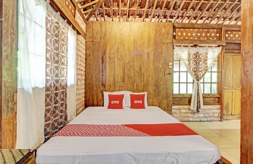 Colomadu Hotel | OYO Homes 93598 Omah Baturan Syariah