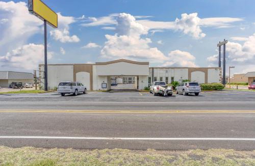 Alexandria Hotel | OYO Hotel Alexandria LA- Hwy 165