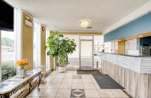 Alexandria Hotel | OYO Hotel Alexandria LA- Hwy 165