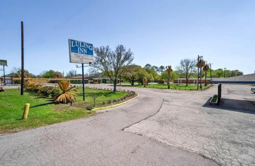 Luling Hotel | OYO Hotel Luling TX Downtown I-10/US-90