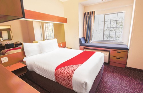 Mesquite Hotel | OYO Hotel Mesquite TX, Hwy 80