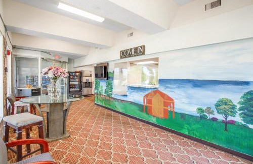 Muskegon Heights Hotel | OYO Hotel Mona Lake Muskegon