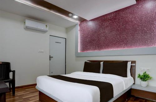 Ahmedabad Hotel | OYO Hotel Neelkanth