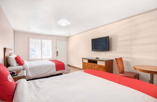 Palmdale Hotel | OYO Hotel Palmdale - Antelope Valley