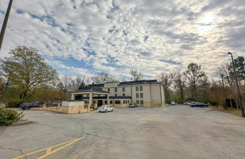 Mount Berry Hotel | OYO Hotel Rome West GA