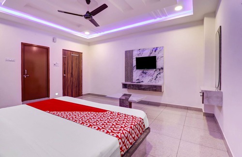 Guntur Hotel | OYO Hotel SS Grand