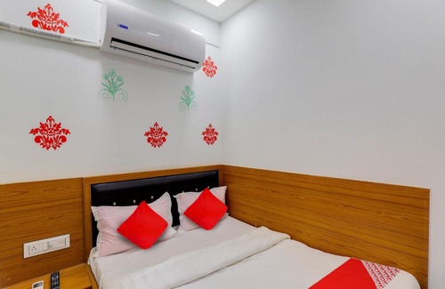 Ahmedabad Hotel | OYO Hotel Sunrise Inn