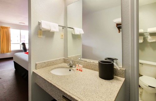 Texarkana Hotel | OYO Hotel Texarkana North Heights AR Hwy I-30