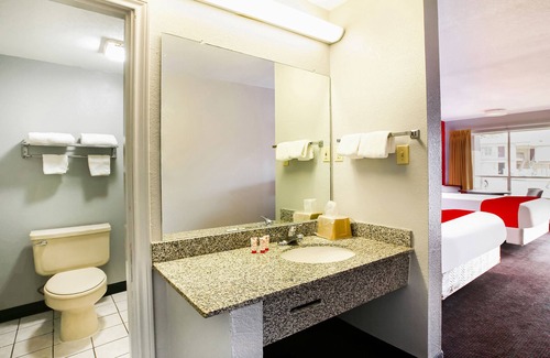 Texarkana Hotel | OYO Hotel Texarkana North Heights AR Hwy I-30