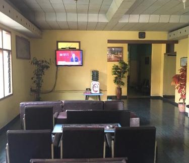 Ciamis Hotel | OYO Life 1708 Hotel Budi Famili 1 Syariah