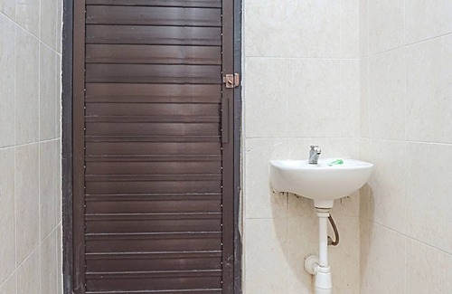 Tulungagung Hotel | OYO Life 90589 Palem Garden Hotel