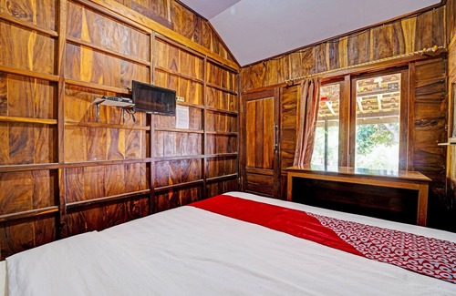 Sendang House | OYO Life 91201 Larasati Homestay Pantai Klayar