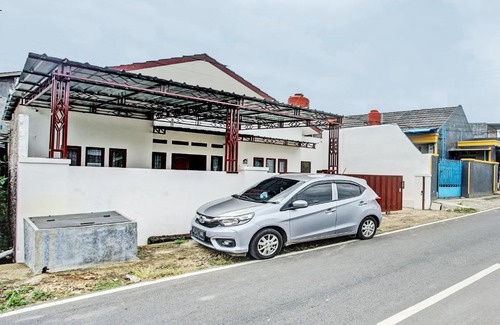 Bandar Lampung Hotel | OYO LIFE 92034 Jay Homestay Syariah