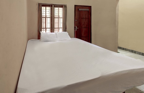 Muncan House | OYO Life 92846 Kost Putra Griya Eka