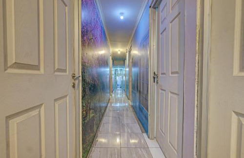 West Semarang Hotel | OYO Life 92877 Hotel Rainbow 7296