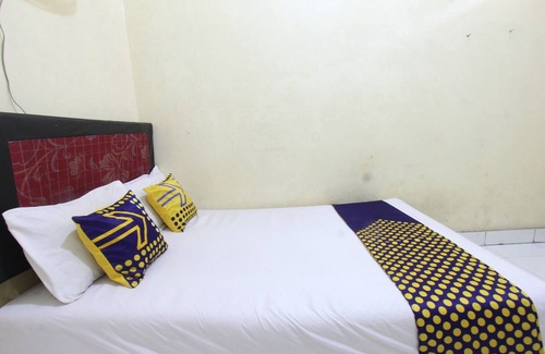 Tanjung Hotel | OYO Life 93260 Bale Kosan