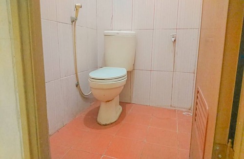 Bandar Lampung Hotel | OYO Life 93590 Penginapan Palapa 10 Syariah