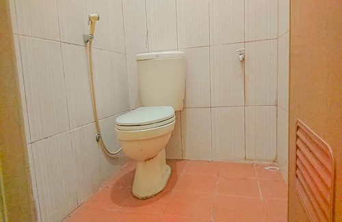 Bandar Lampung Hotel | OYO Life 93590 Penginapan Palapa 10 Syariah