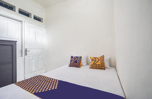 Malang Hotel | OYO Life 93680 Kost Losawi Syariah