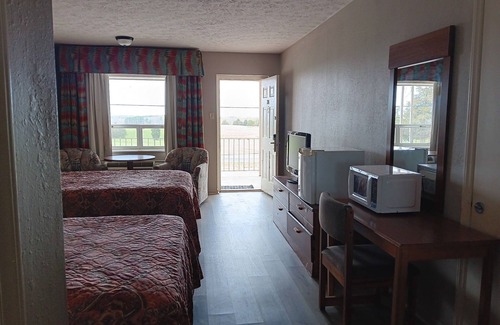 Keysville Hotel | OYO Sheldon's Motel And Restaurant