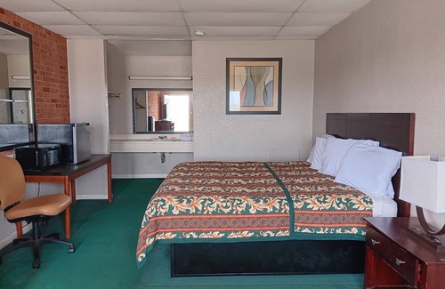 Keysville Hotel | OYO Sheldon's Motel And Restaurant