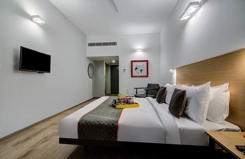 Lakdi Ka Pul Hotel | OYO Townhouse PEARL REGENCY