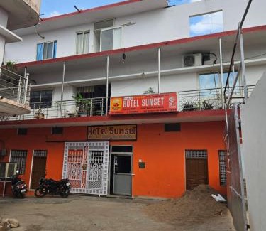 Orchha Hotel | OYOs Couple Hotel Orchha