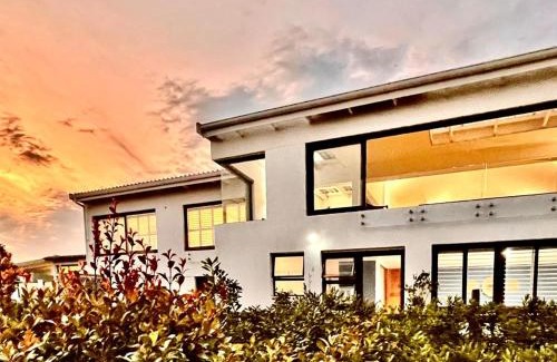 Oyster Bay Apartment | Oyster Bay Ten On Tornyn