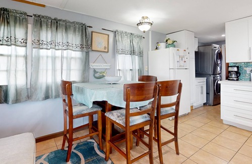 Port Isabel House | Oyster Drive Bungalow | House in Port Isabel with SpaceX Views!