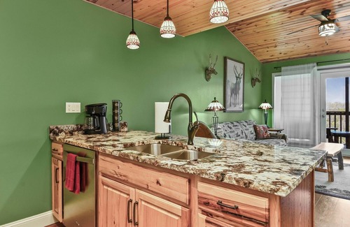 Notch Estates Condo | Ozark Mountain Lake Home