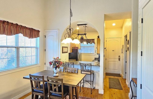 Indian Point Cabin | Ozark Mountain Walk-in Log Cabin by Silver Dollar City & Table Rock Lake!