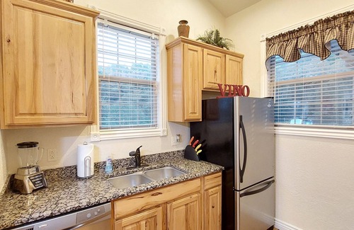 Indian Point Cabin | Ozark Mountain Walk-in Log Cabin by Silver Dollar City & Table Rock Lake!