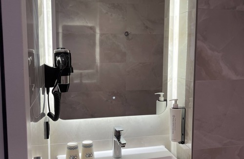 Hoofddorp Hotel | OZO Hotels Antares Airport
