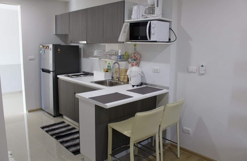 Kata Condo | Ozone Condotel Apt 716