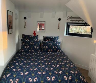 Auteuil Boat Rental | Péniche "SunFlower"