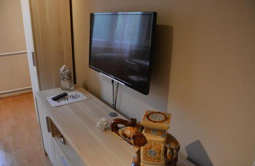 Jozsef Attila-lakotelep Apartment | Pötyi Flat