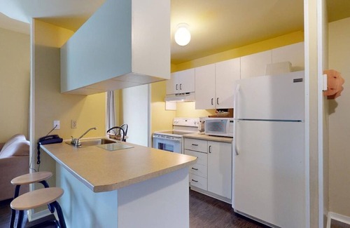 Beaupre Apartment | P-111 : Condo 1 minute from Mont-Sainte-Anne